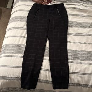 Mossimo Fabbro Italy ankle cut pants. Square print design.